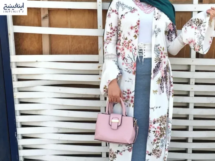 بهترین مدل‌های مانتو تابستانی ۱۴۰۴ + نکات استایل و انتخاب پارچه