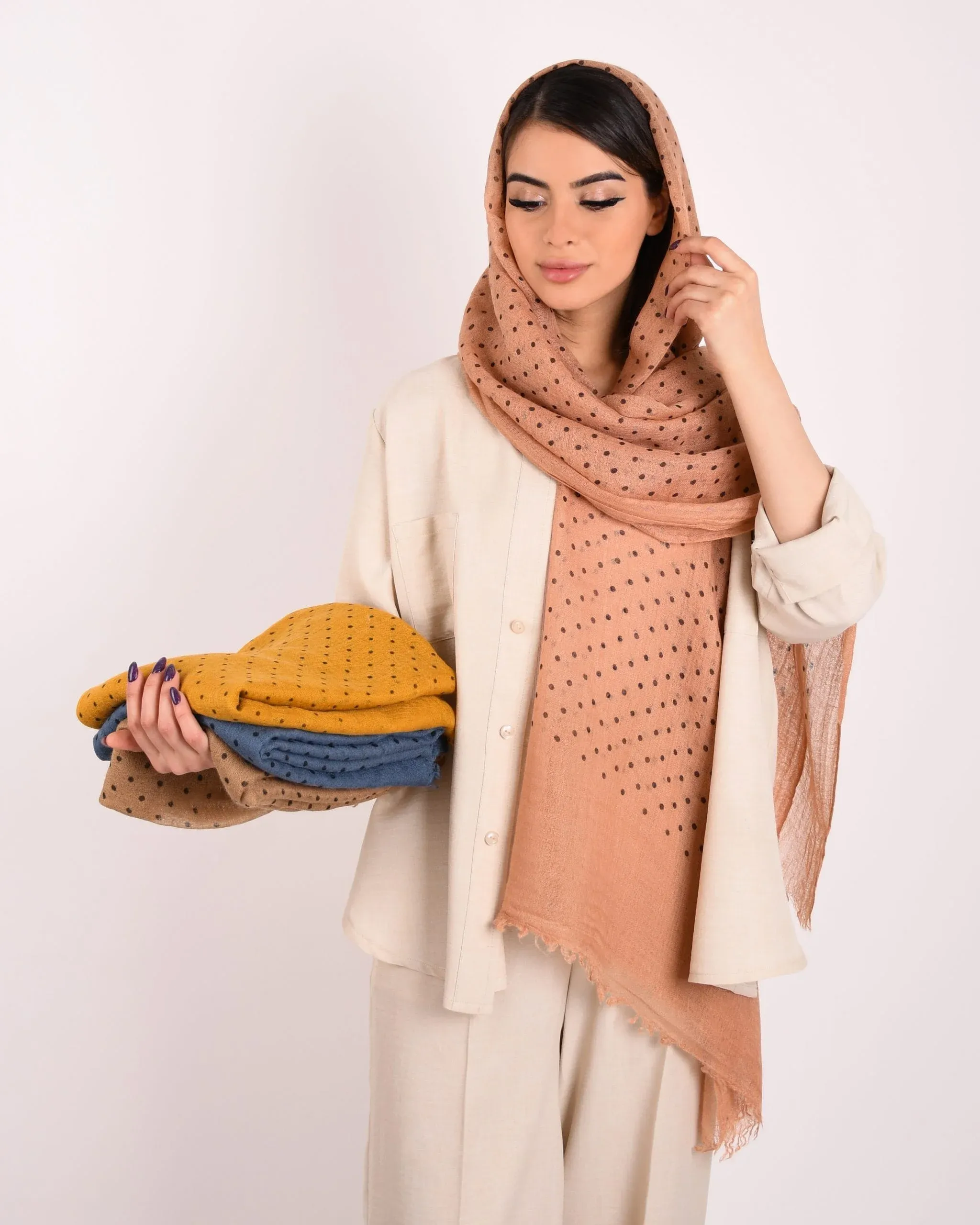 شال کنفی خالخالی S00206